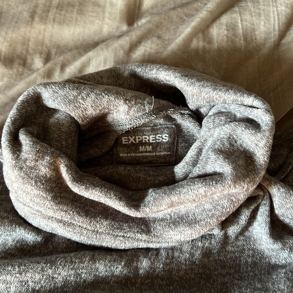 Express mock neck sweater sz medium - Picture 2 of 4